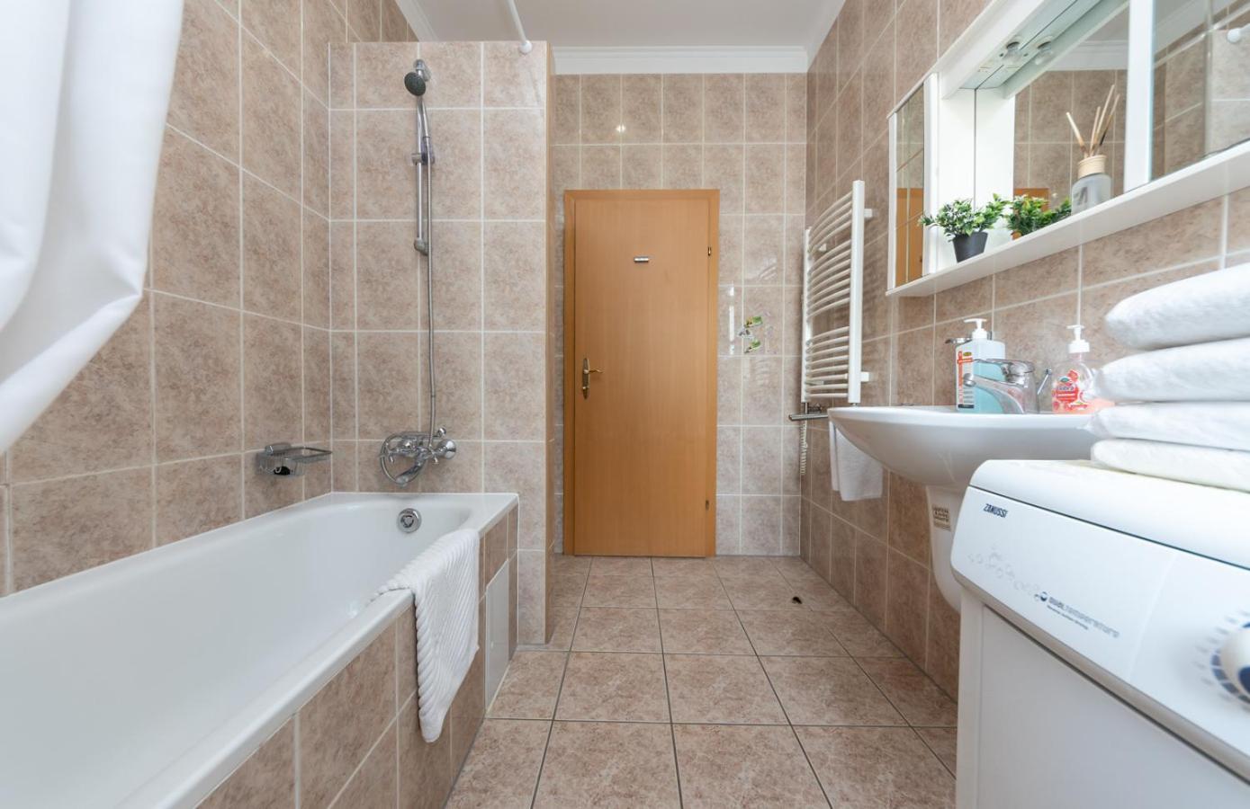 Mini-Hotel Guest Residence كييف المظهر الخارجي الصورة